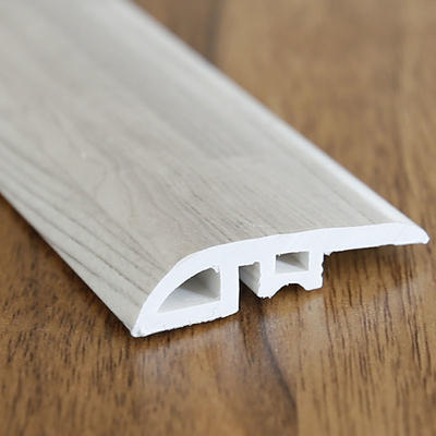 PVC اللوح الفينيل اللوح الخشبي اكسسوارات الأرضيات سهلة التركيب تصميم حسب الطلب